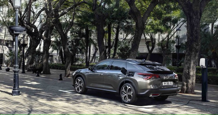 Citroen_C5X_E_Confort_2880_1531